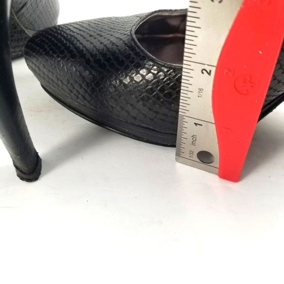 Calvin Klein Black Snake Skin Embossed Heel SIZE 9.5. S702 - Picture 5 of 6